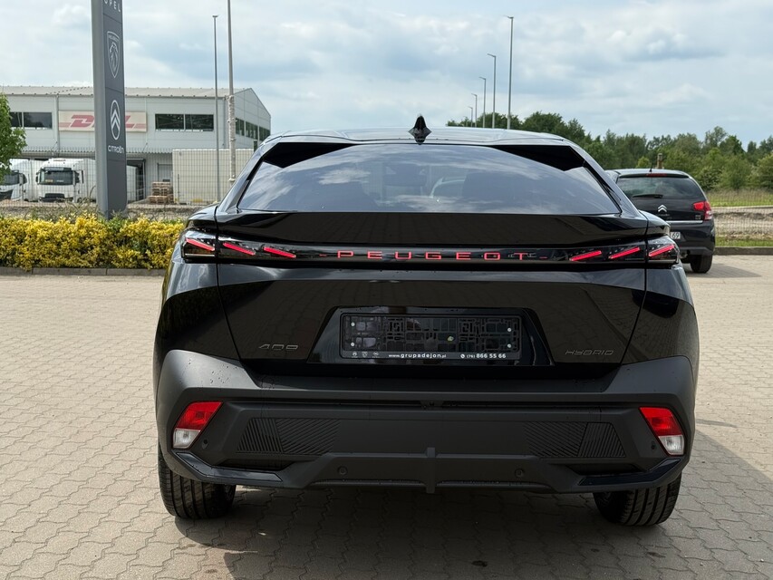 Peugeot 408