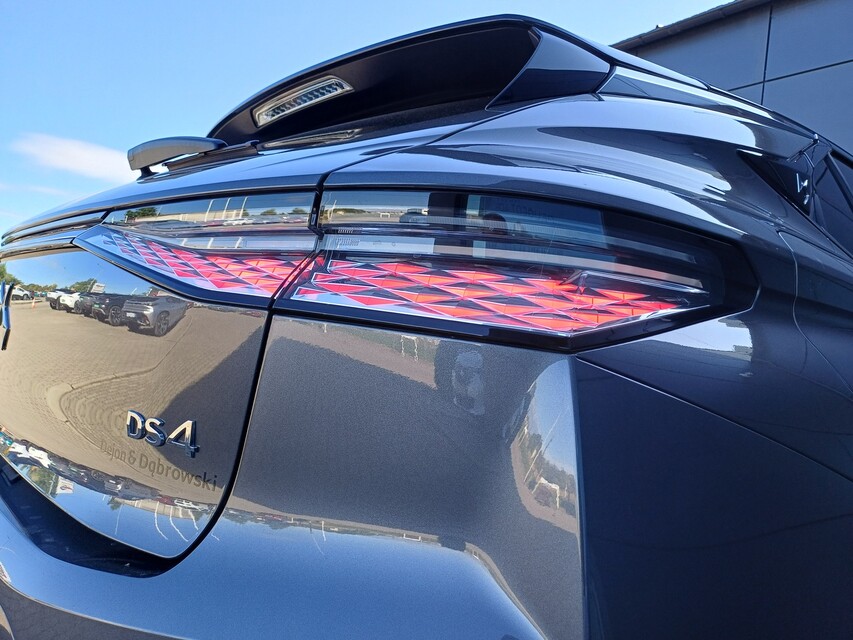 DS Automobiles DS 4