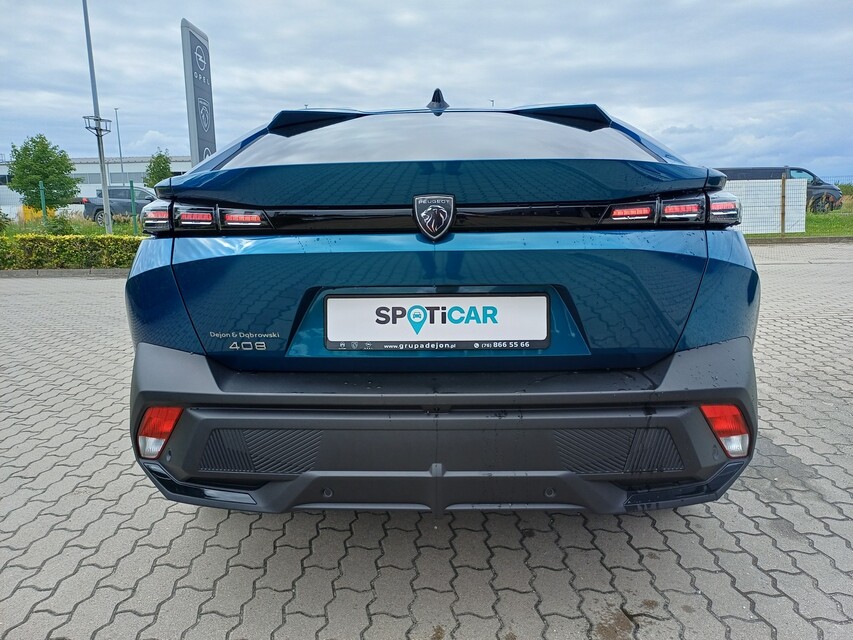 Peugeot 408