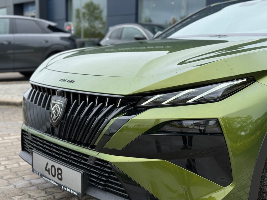Peugeot 408
