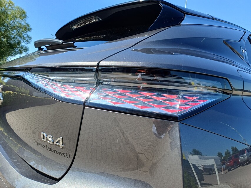 DS Automobiles DS 4