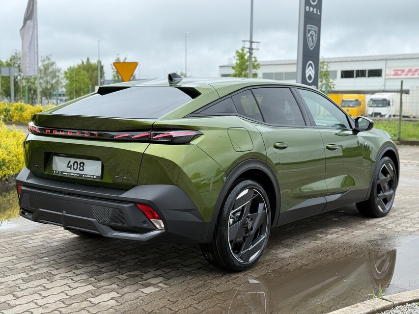 Peugeot 408