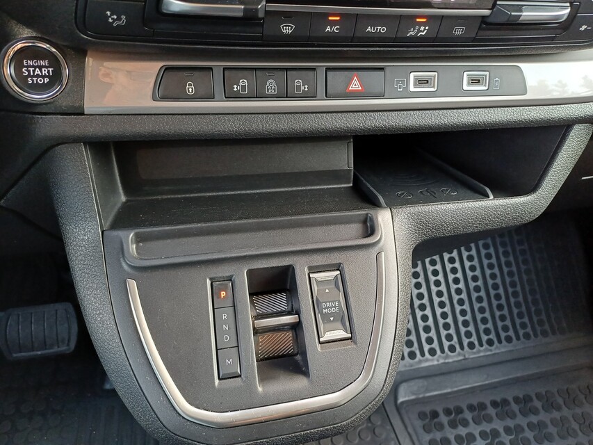 Peugeot Traveller