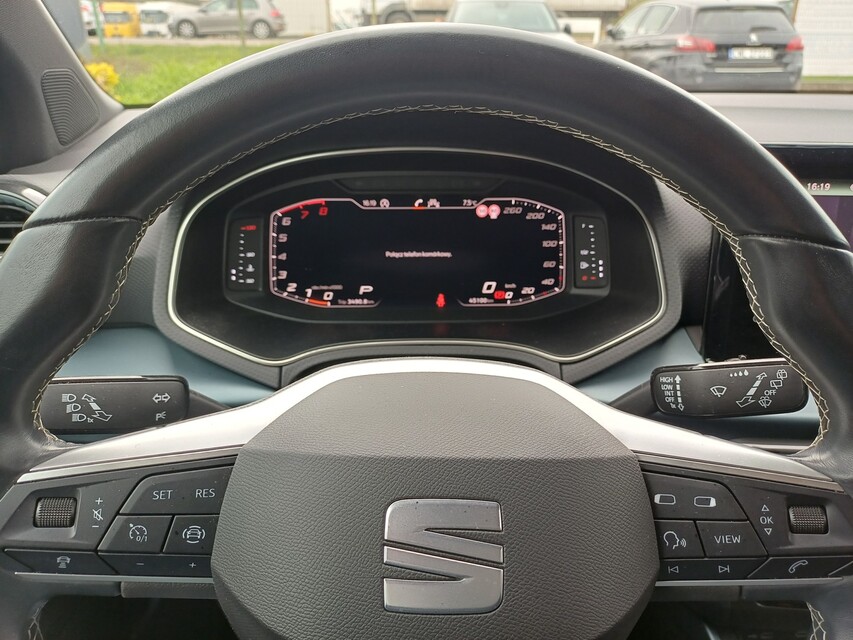 Seat Arona