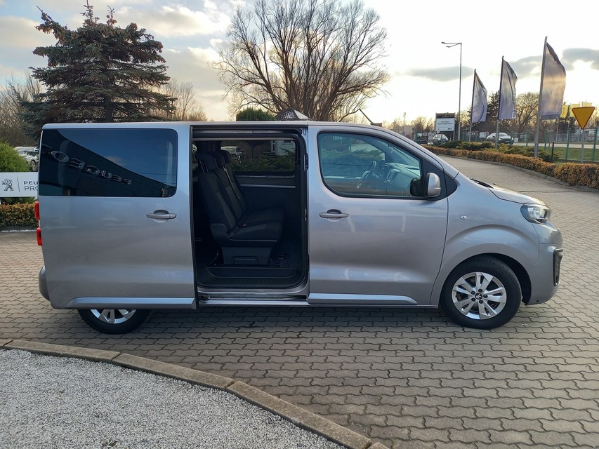 Peugeot Traveller