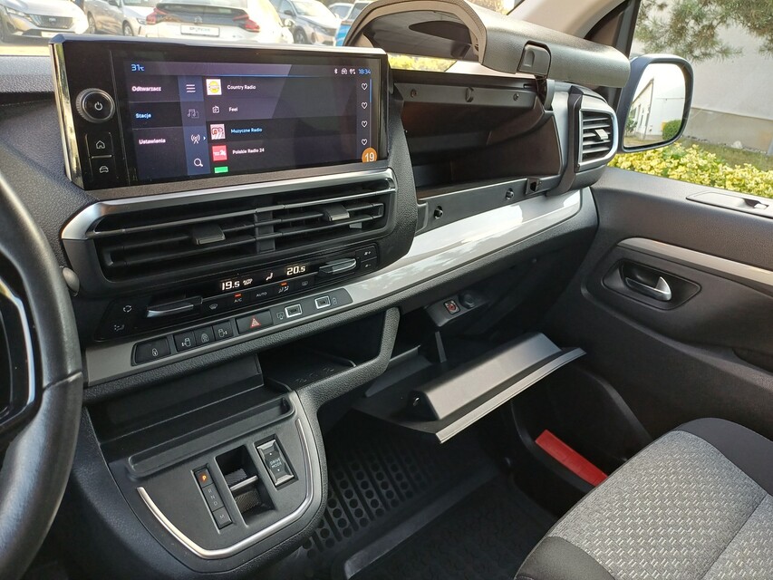 Peugeot Traveller