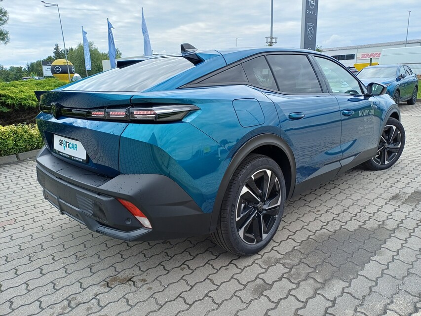 Peugeot 408