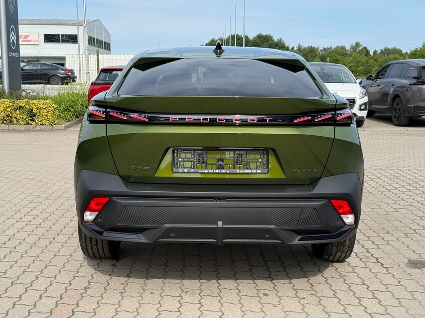 Peugeot 408