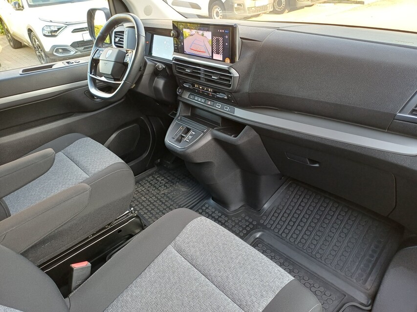 Peugeot Traveller