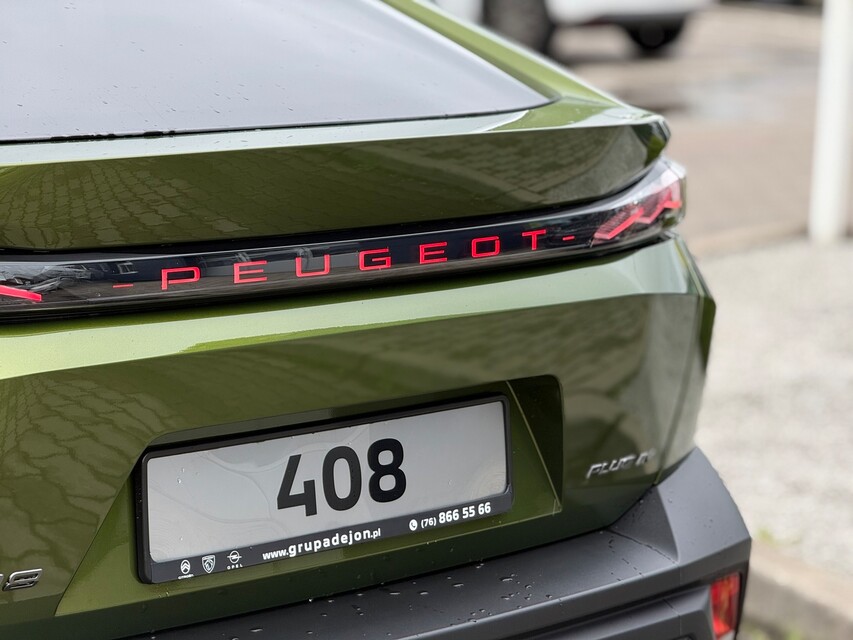 Peugeot 408