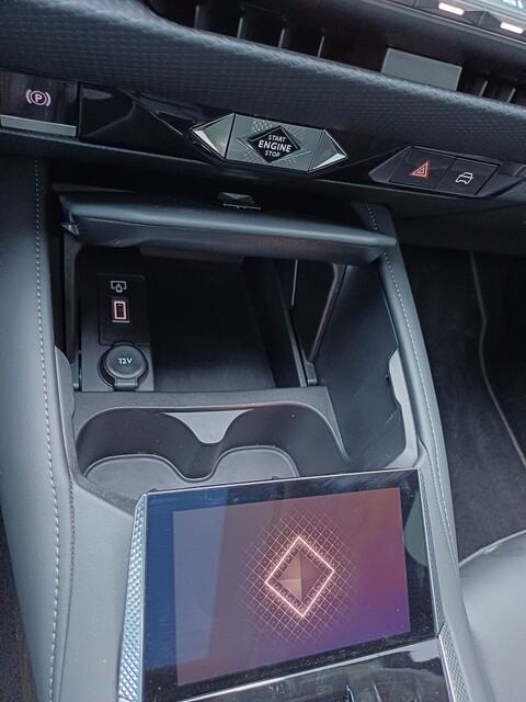 DS Automobiles DS 4