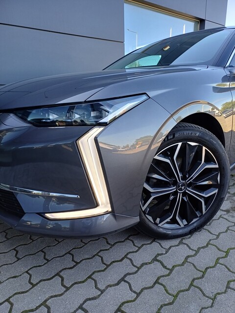 DS Automobiles DS 4