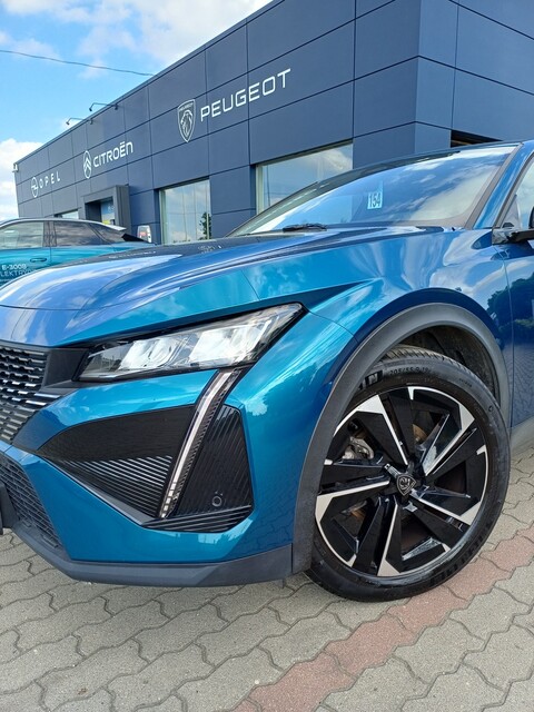 Peugeot 408