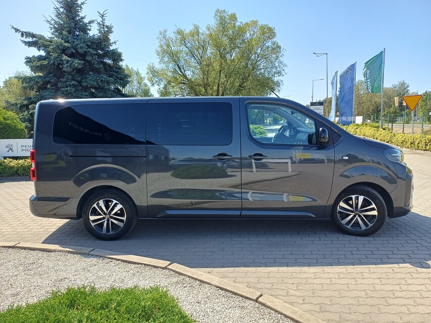 Peugeot Traveller