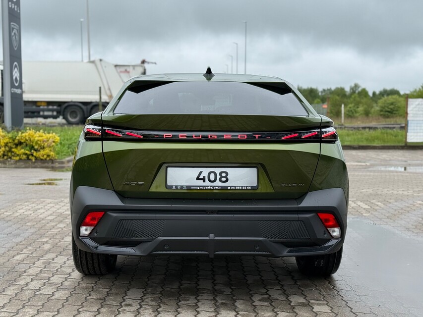 Peugeot 408