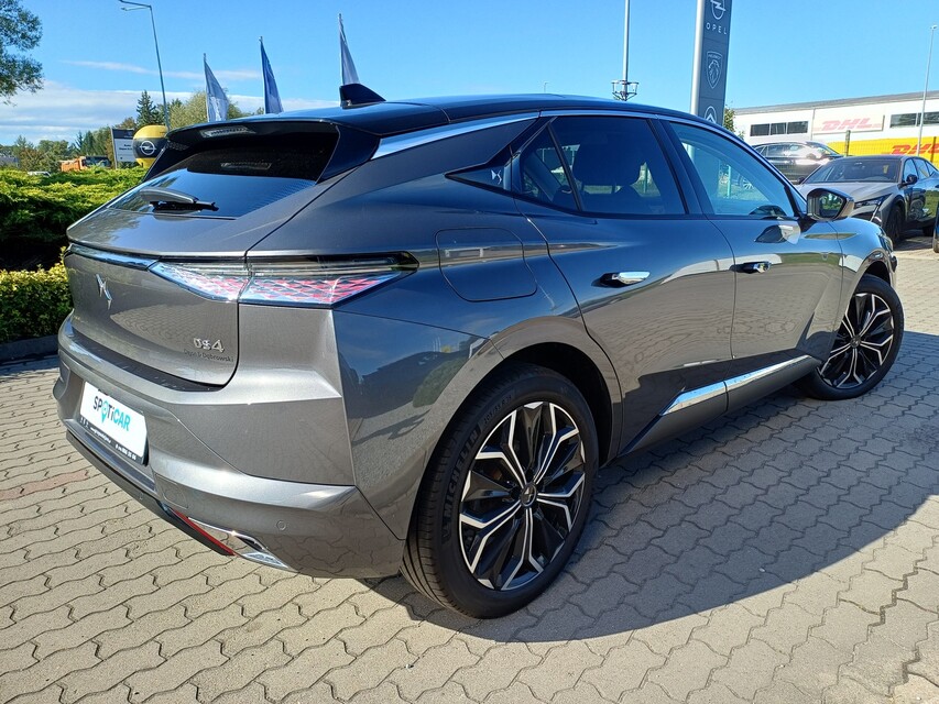 DS Automobiles DS 4
