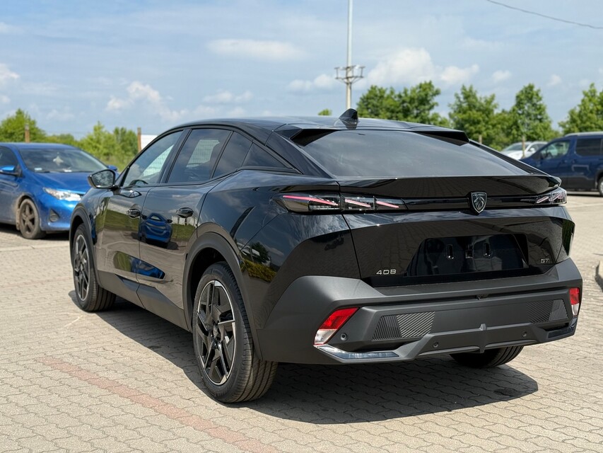 Peugeot 408