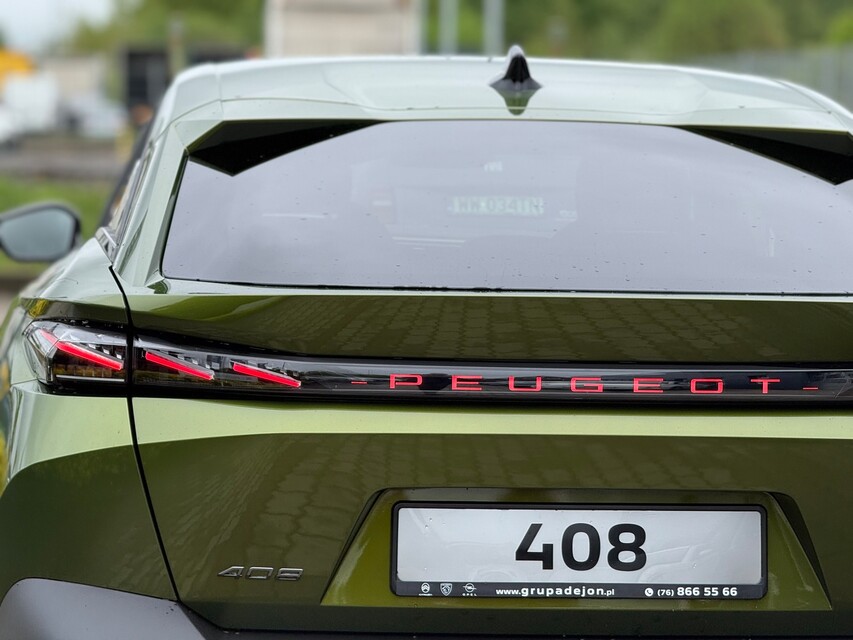 Peugeot 408