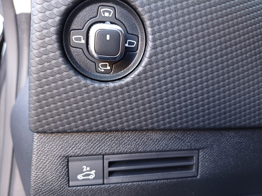 DS Automobiles DS 4